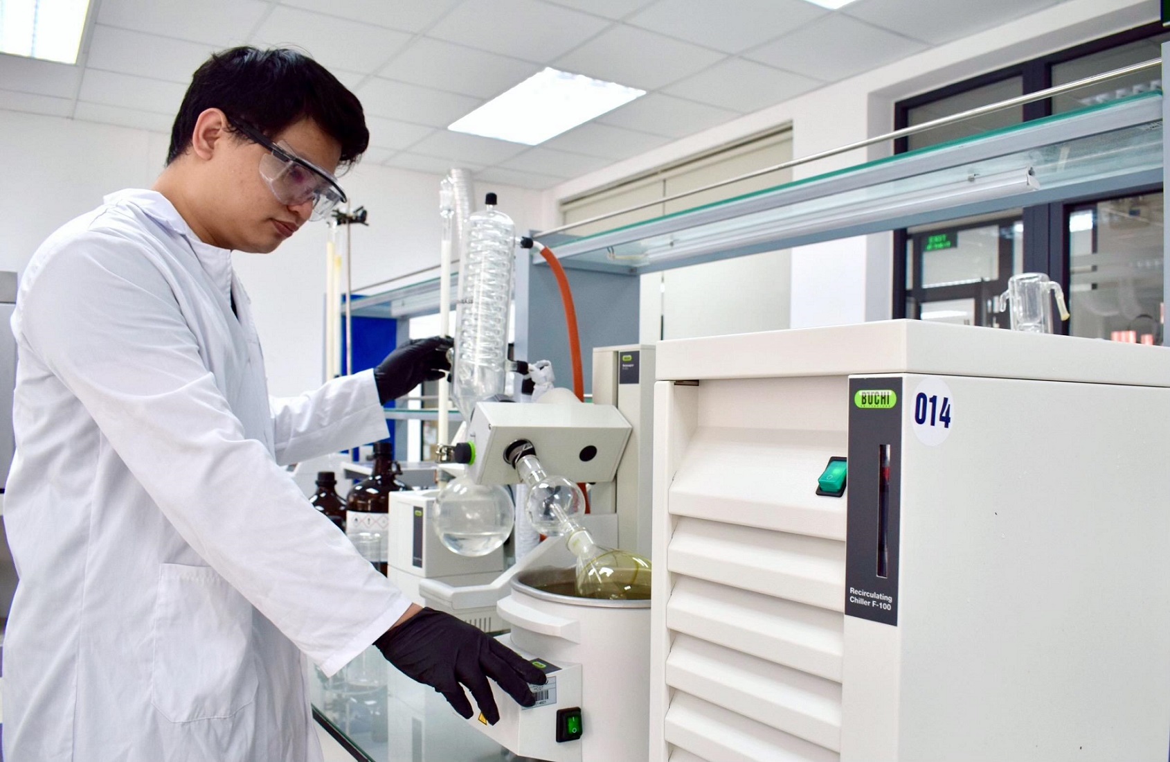 Tiến sĩ Trương Thanh Tùng: "Chọn Dược vì có thể cứu được nhiều người một lúc”
